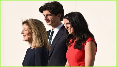 Alaina Pinto Bio, Wiki, Age, Weight Loss, Parents, Husband, WHDH 7News, Hubie Halloween, Salary and Net Worth